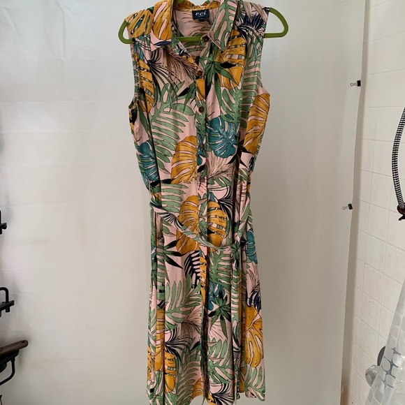 SUCH A PRETTY DRESS - Sleeveless Leaf Print - Picture 7 of 10